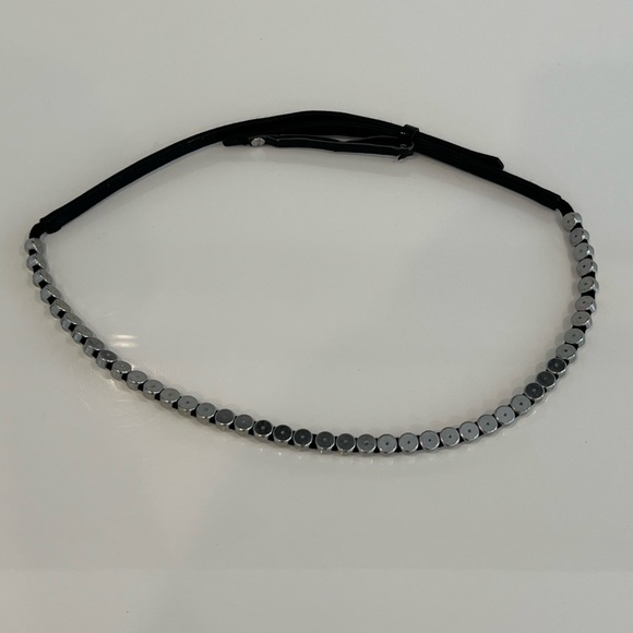 BLACK EMBELLISHED PEG HOLE O/S BELT NWOTS!